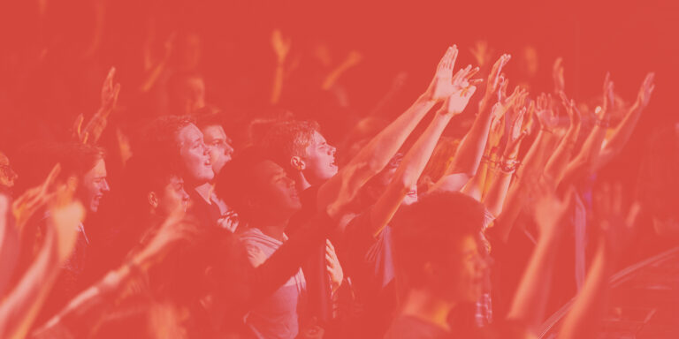 Reaching More People this Easer: a Multi-touch Approach